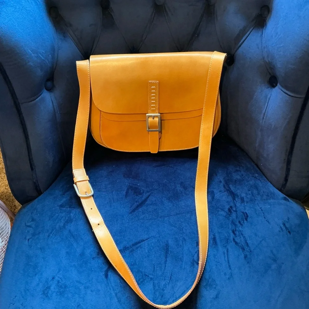 Francesco Biasia Tan Leather Crossbody Bag - Picture 1 of 12